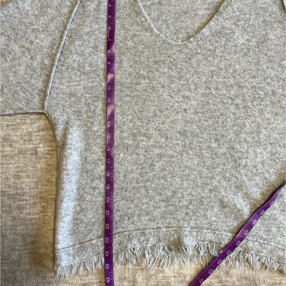 Free People Deep V-Neck Oversized Sweater Wool Linen Blend Size XS - Picture 9 of 9